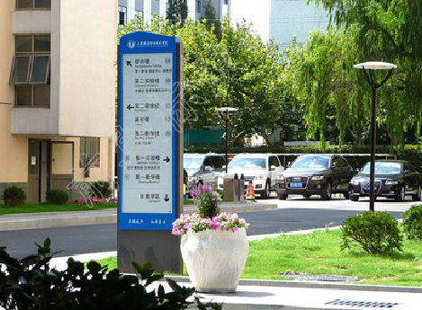 丹巴哪些因素影响宣传栏的制作？